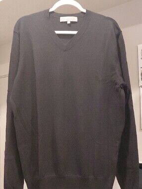 Neiman Marcus Men's Black V-Neck Cashmere-Silk Sweater